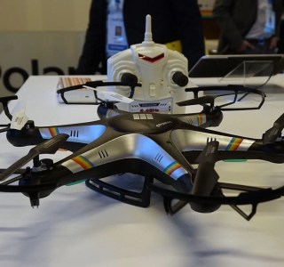 Polaroid se met aux drones avec un Phantom (à ne pas confondre avec ceux de DJI)