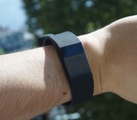 Fitbit Charge HR 8