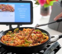 La SmartyPan, une poêle qui cuisine sans vous