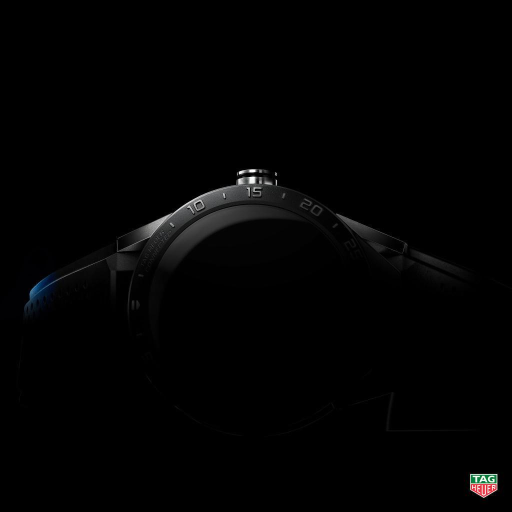tag heuer Carrera Wearable 01