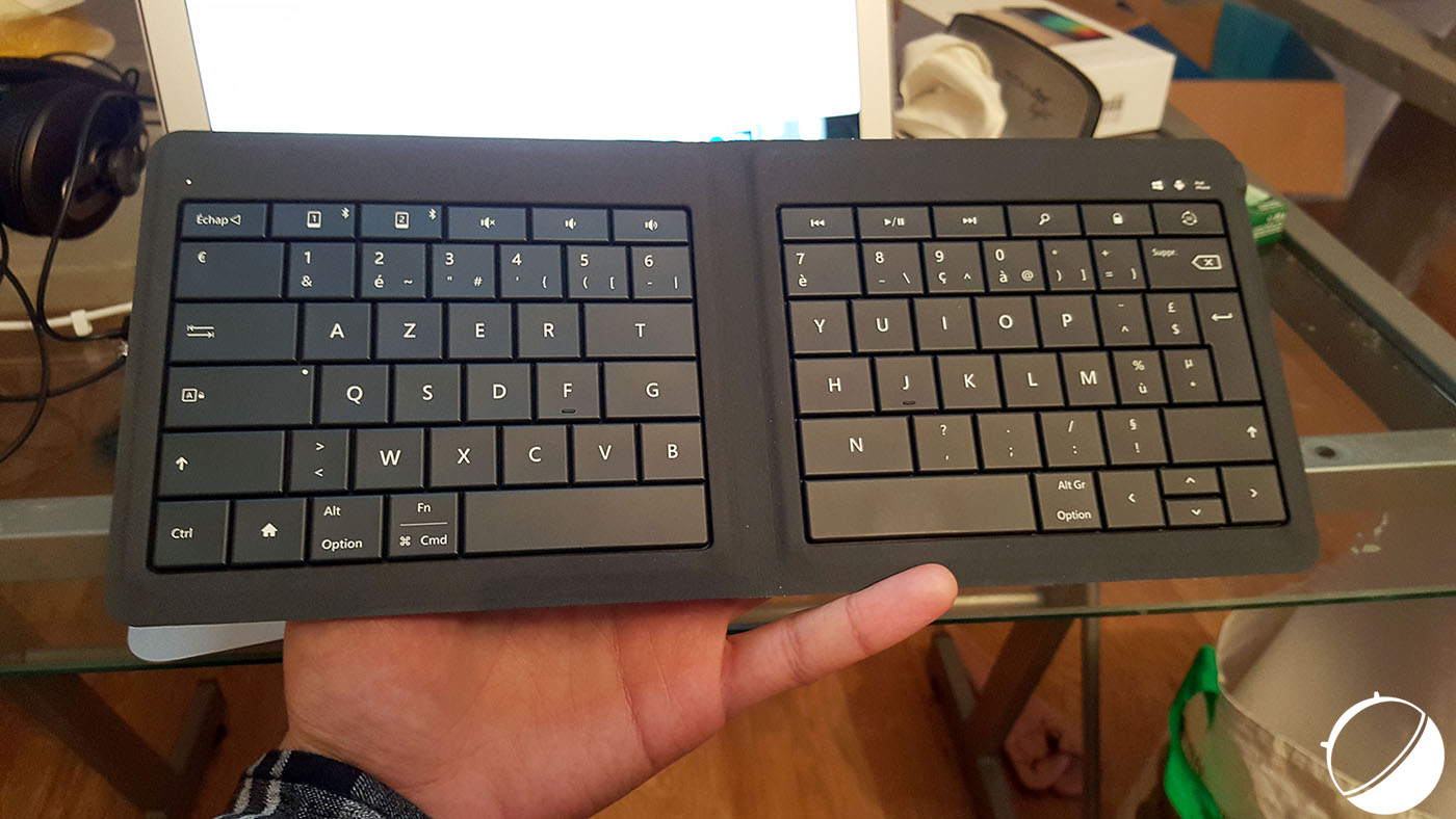 microsoft-foldable-keyboard-ferme