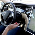 La vraie 5G chez Free, l’Autopilot de Tesla s’améliore et les premiers tests du Surface Laptop