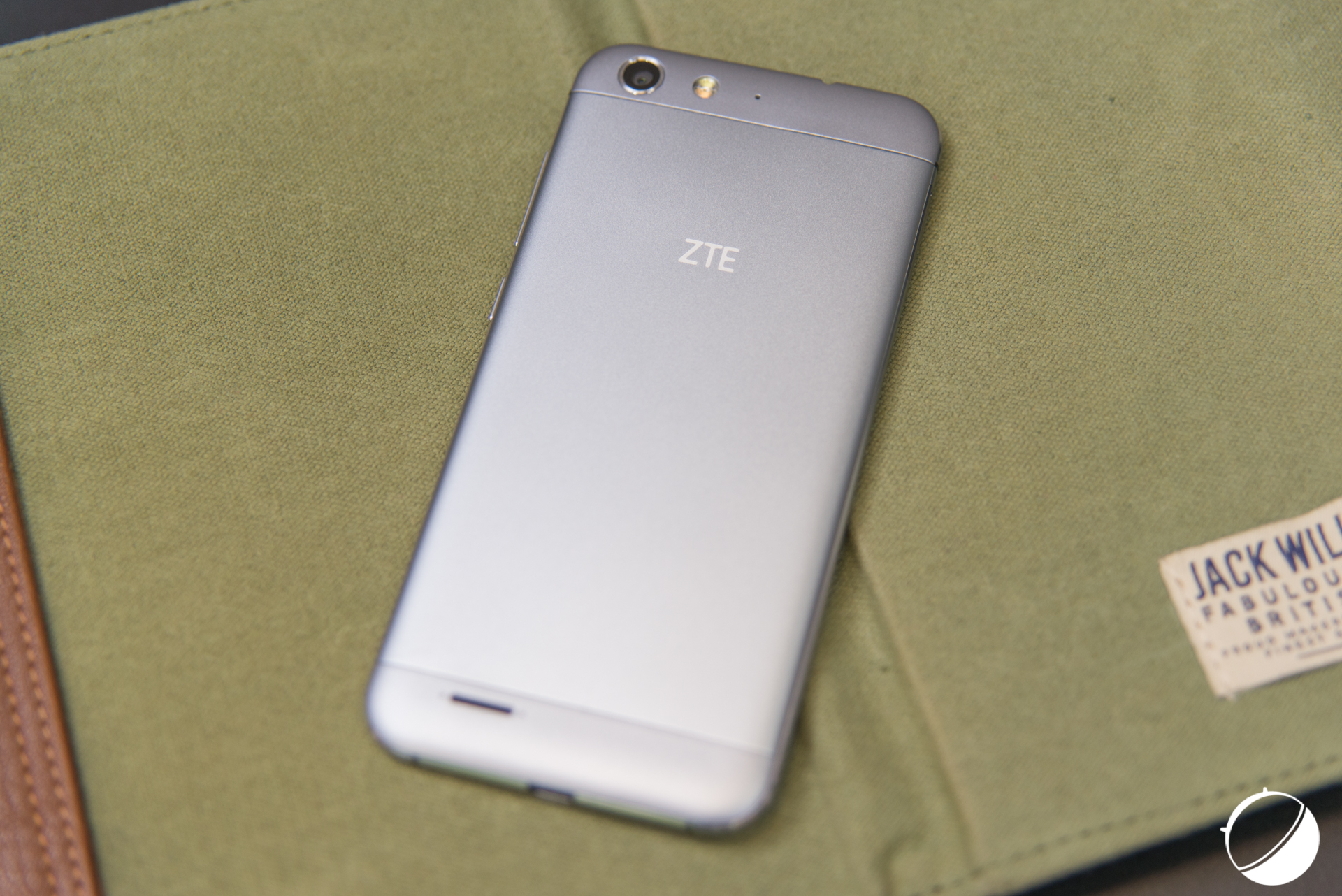 ZTE Blade V6 (2 sur 12)