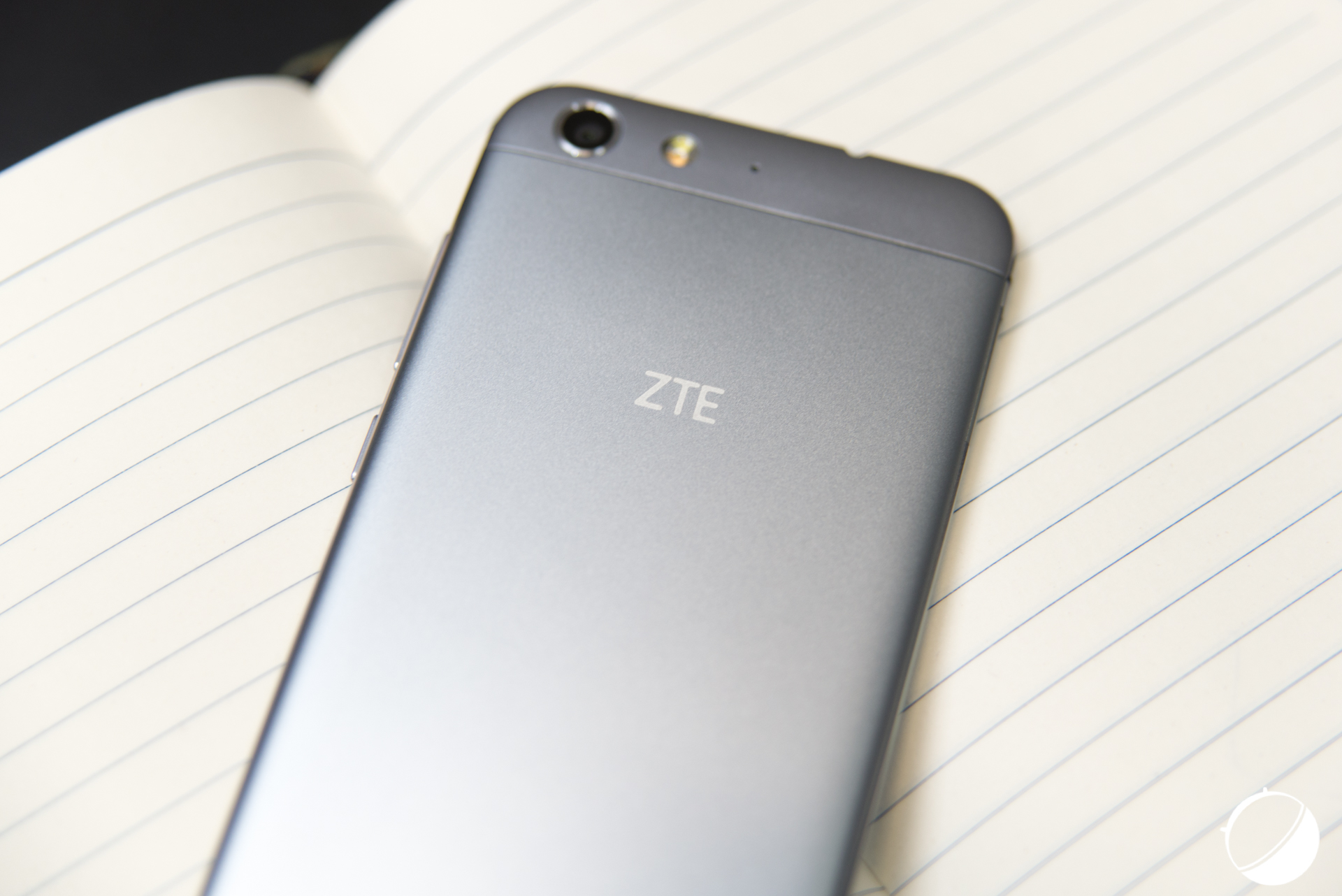 ZTE Blade V6 (3 sur 12)