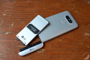 Tech’spresso : Le nouveau capteur d’empreintes de LG, les mises à jour sur le Play Store et du nouveau sur le Galaxy Note 6