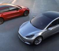 Tesla Model 3 rouge gris