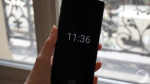 Android 9.0 Pie peut afficher un fond d’écran sur l’Always on Display