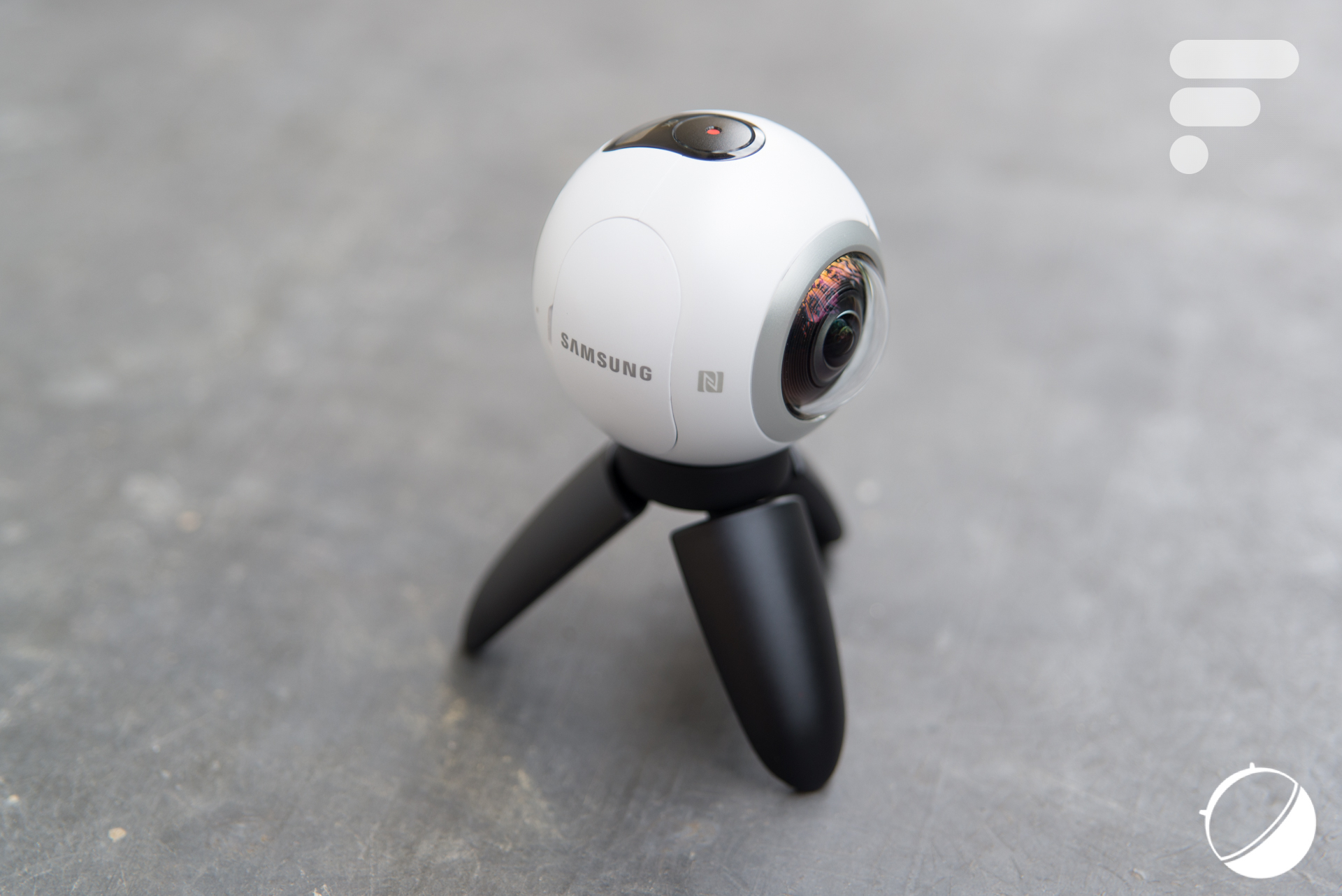 Samsung Gear 360 (1 sur 7)