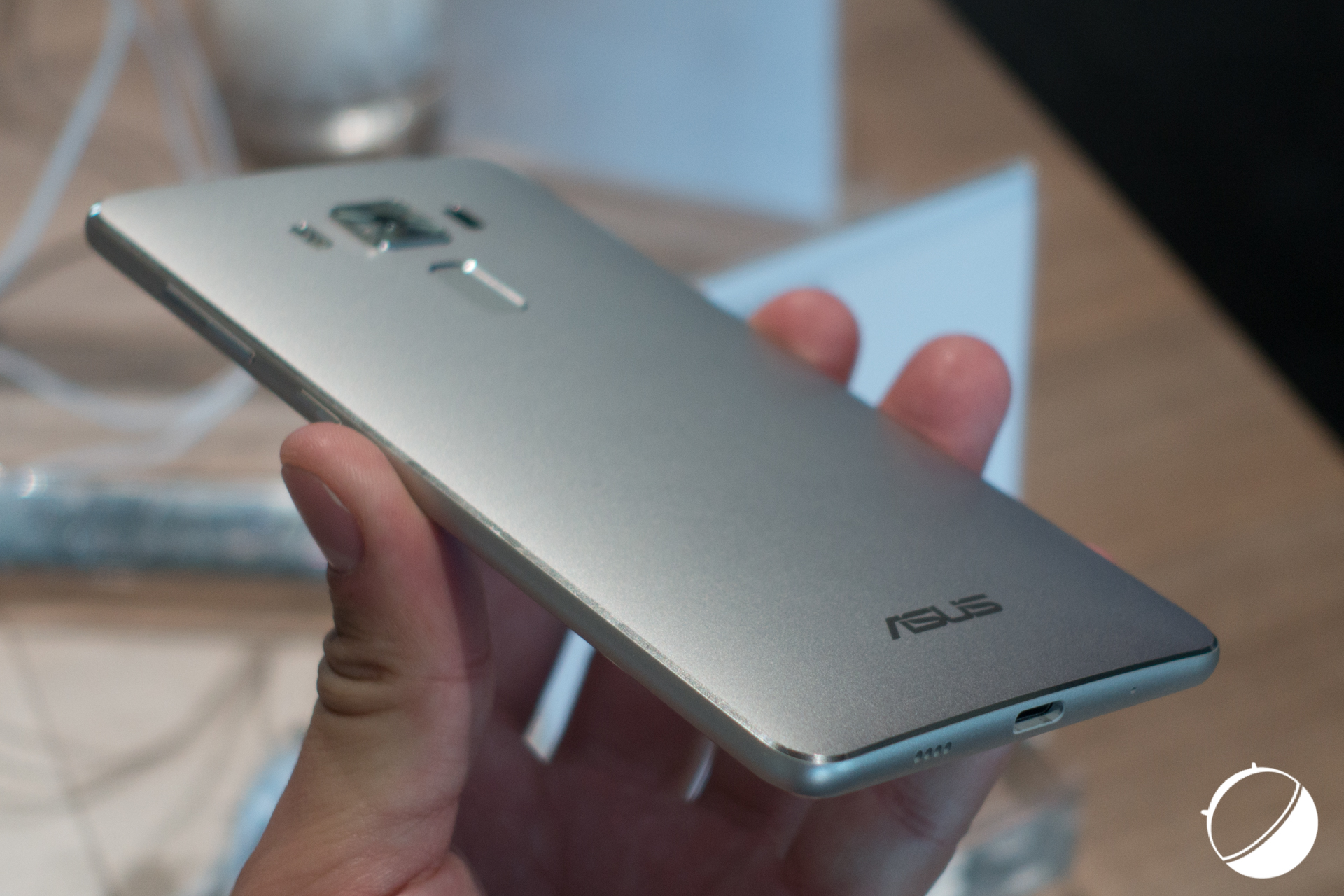 Asus ZenFone 3 (2 sur 6)