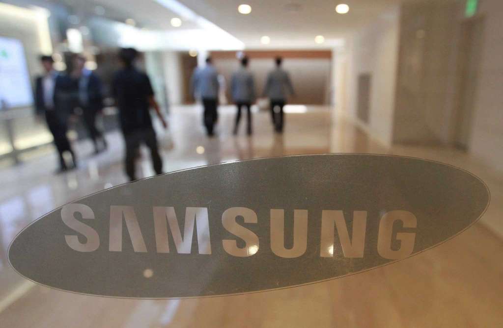 Samsung veut intégrer Bixby dans une enceinte connectée pour concurrencer Google Home