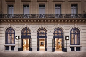 La Rue Steve Jobs à Paris fait polémique