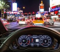 “Time-to-Green”: In the Audi virtual cockpit or head-up display, drivers see whether they will reach the next light on green while traveling within the permitted speed limit.