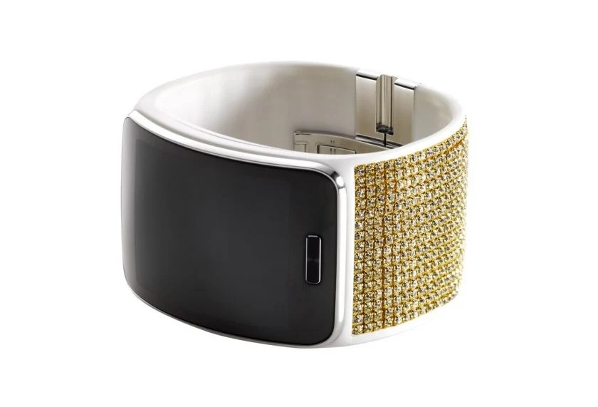 aa-samsung-gear-s-swarovski-strap-840x571