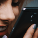 Nos réactions face à la pub sexy de OnePlus