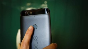 Android 7.1.2 : les gestes sur le lecteur d’empreintes arrivent enfin sur le Google Nexus 6P