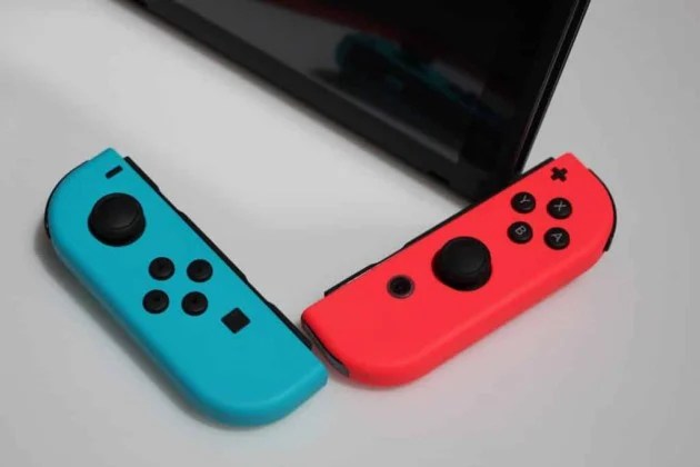 Nintendo Switch Des Joy Con Aux Couleurs De La Nes