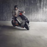 BMW dévoile un scooter aux lignes futuristes, électrique et connecté