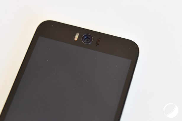 Asus-Zenfone-2-Selfie-3-sur-12