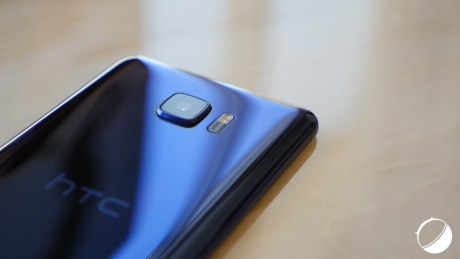 HTC-U-et-U-Ultra-1-sur-49