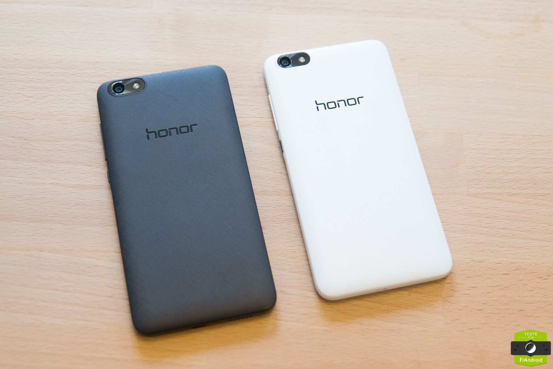 Honor-4X-noir-blanc-1