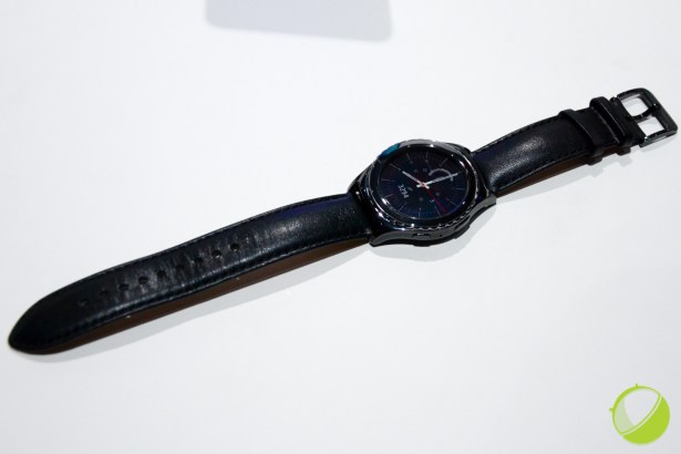 Samsung-Gear-S2-31-sur-33