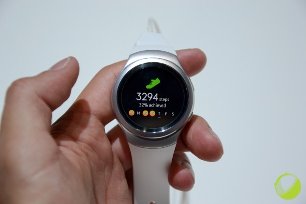Samsung-Gear-S2-6-sur-33