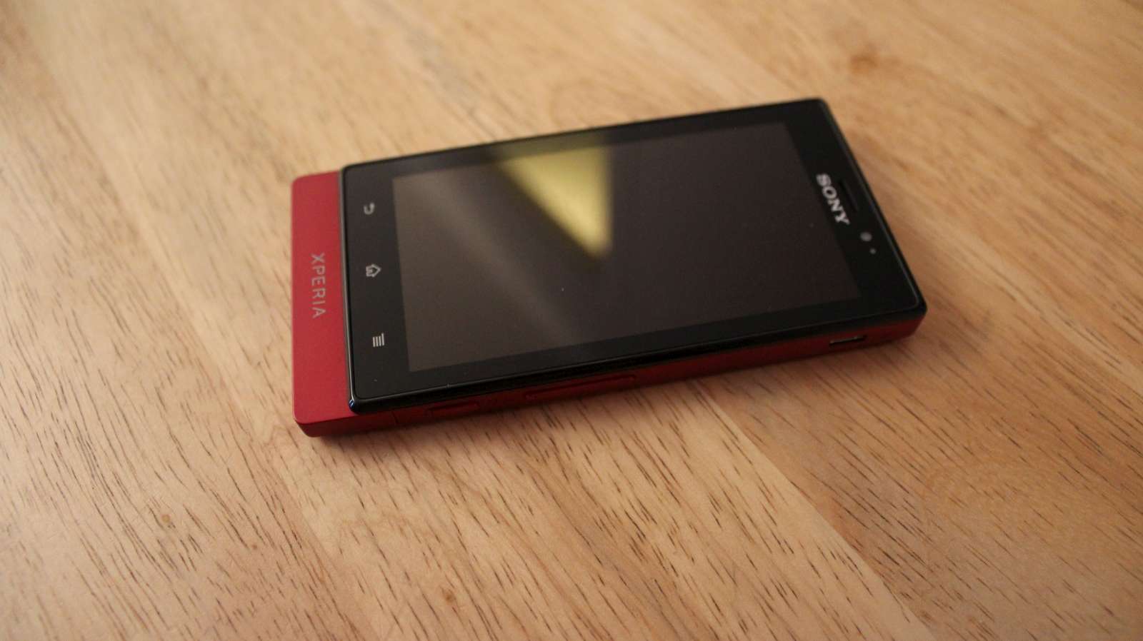 Sony-Xperia-Sola-front1