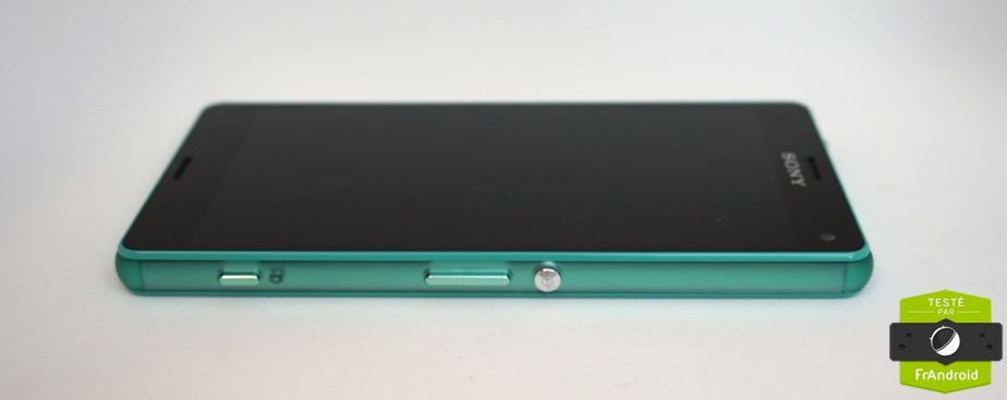 Sony-Xperia-Z3-Compact-vert-deau-1