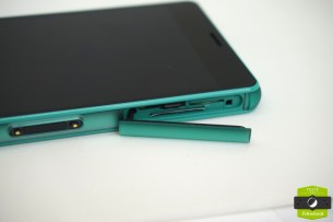 Sony-Xperia-Z3-Compact-vert-deau-16