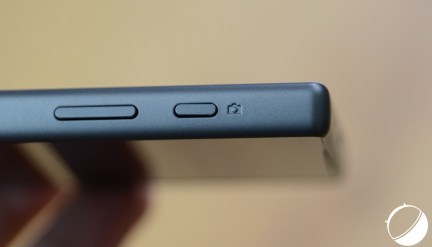 Sony-Xperia-Z5-Compact-12