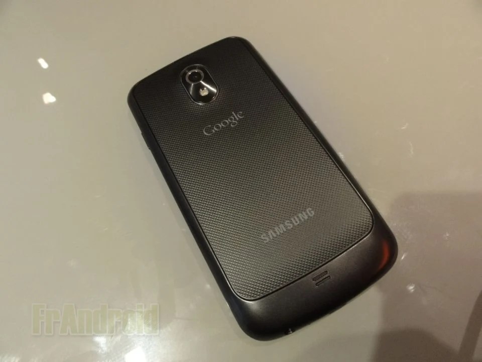 android-samsung-google-galaxy-nexus-paris-france-2