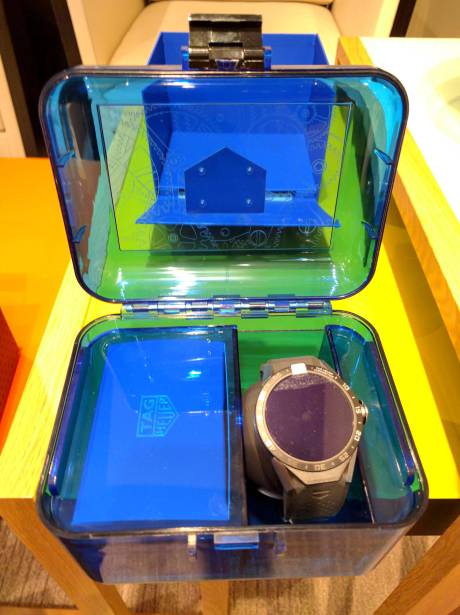 tag-heuer-connect-watch-emballage-5