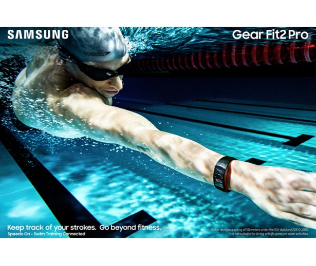 gear-fit2-pro_lifestyle_swimming_red_2p_rgb