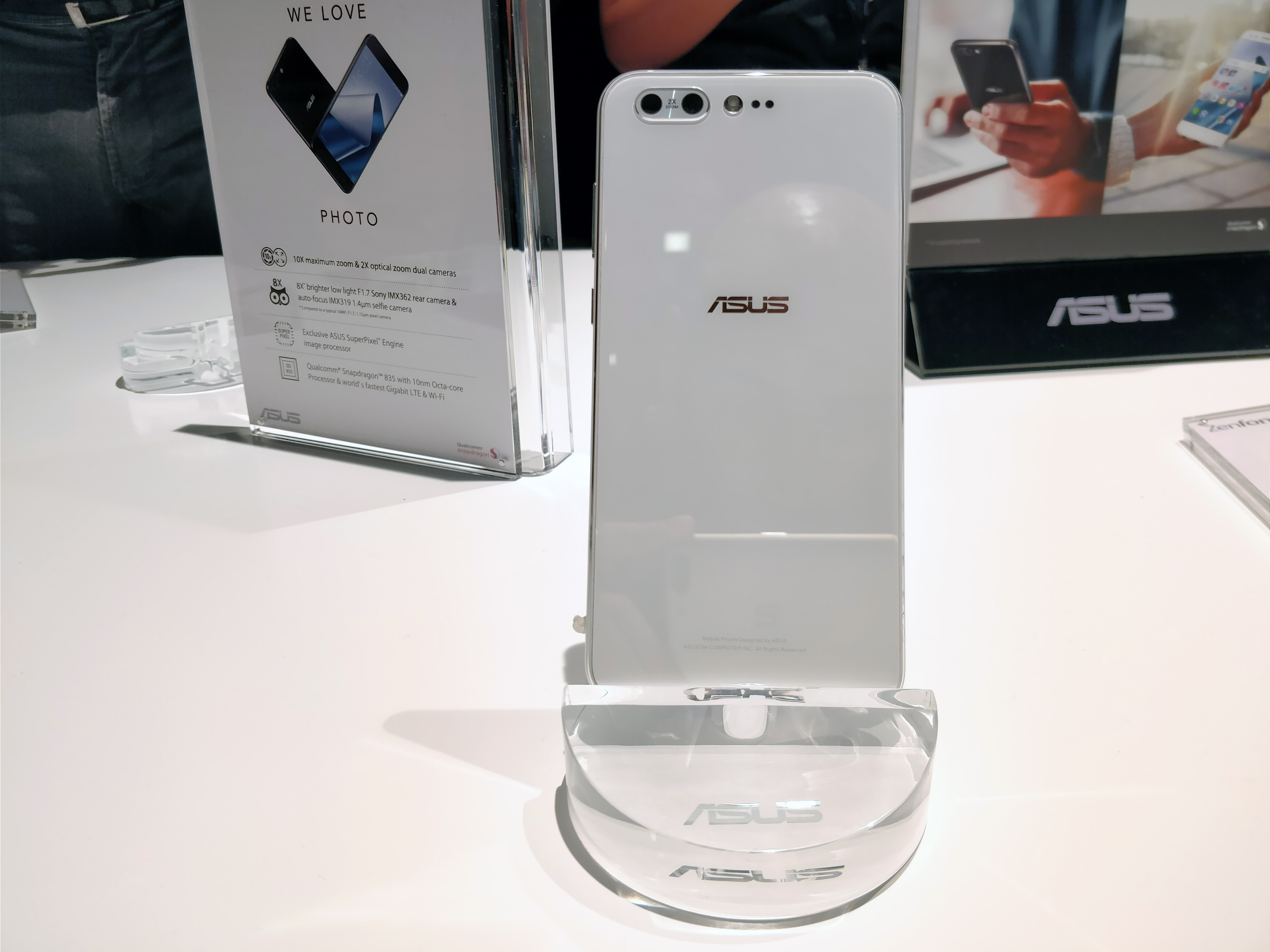 gamme-asus-zenfone-4-42