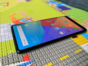 hugo-barra-xiaomi-mi-mix-2-photo-unboxing-7