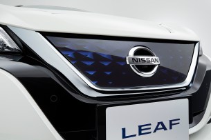 nissan-leaf-2017-9