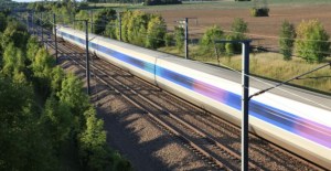 Orange loin devant, si vous prenez souvent le TGV ou l’Eurostar Orange loin devant, si vous prenez souvent le TGV ou l’Eurostar