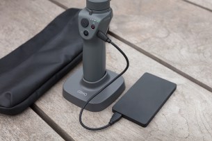 dji-osmo-mobile-2-lifestyle-16