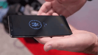 Nous avons essayé le premier smartphone avec lecteur d’empreintes sous l’écran au CES 2018
