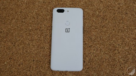 oneplus-5t-sandstone-white-10