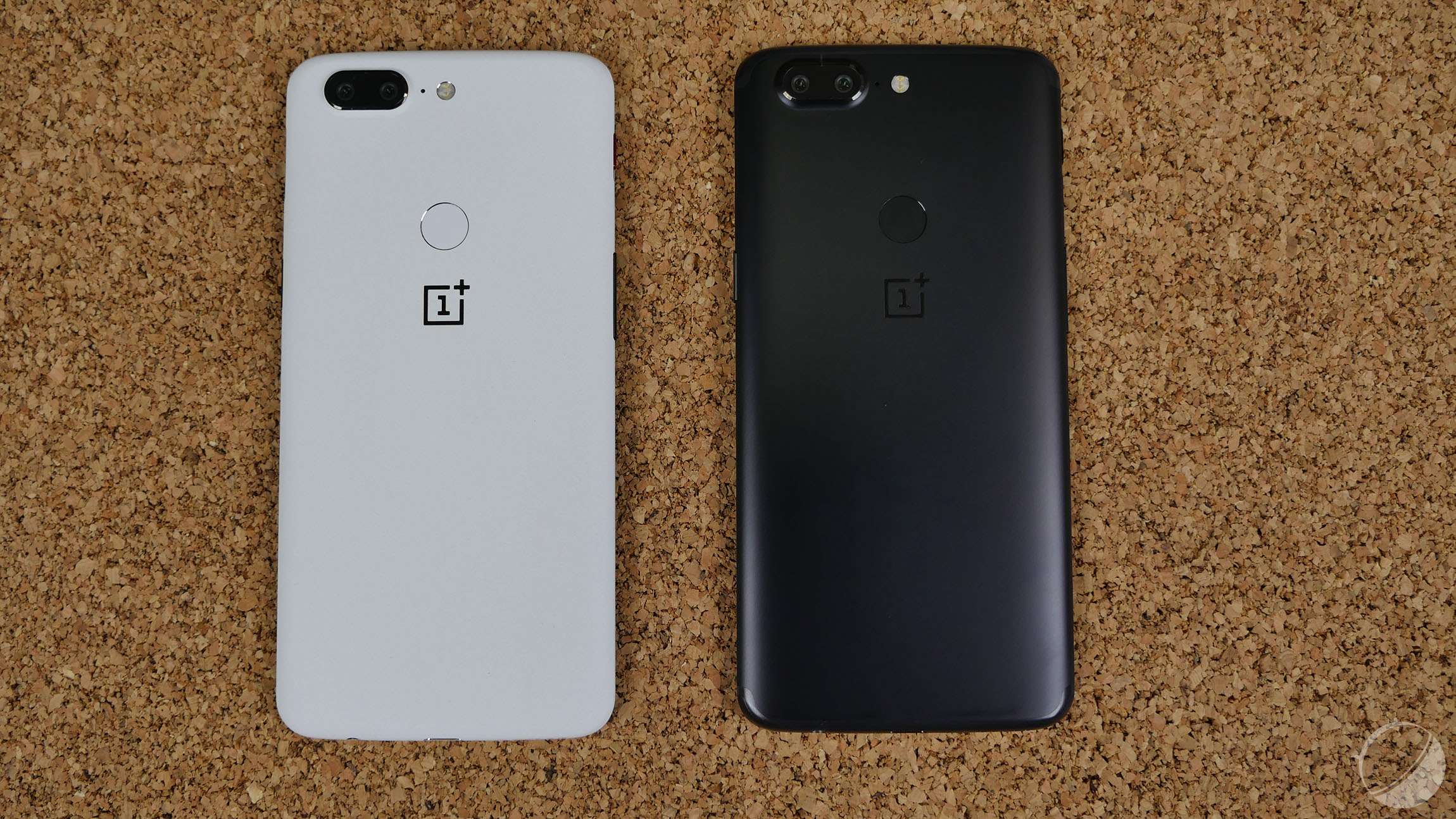 oneplus-5t-sandstone-white-25