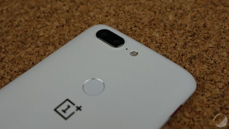 oneplus-5t-sandstone-white-8