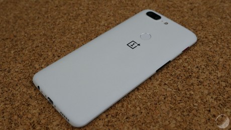 oneplus-5t-sandstone-white-9