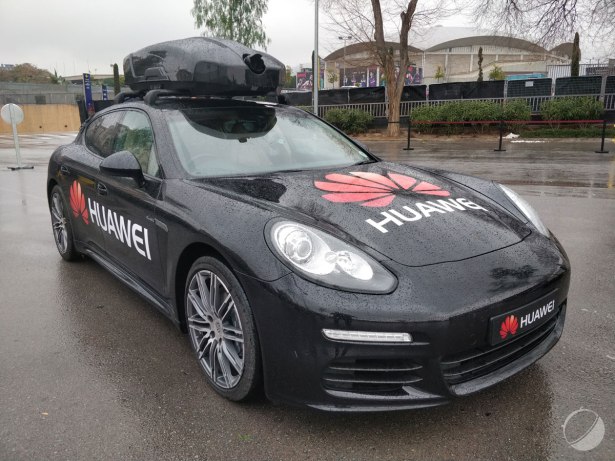 huawei-road-reader-porsche-panamera-11