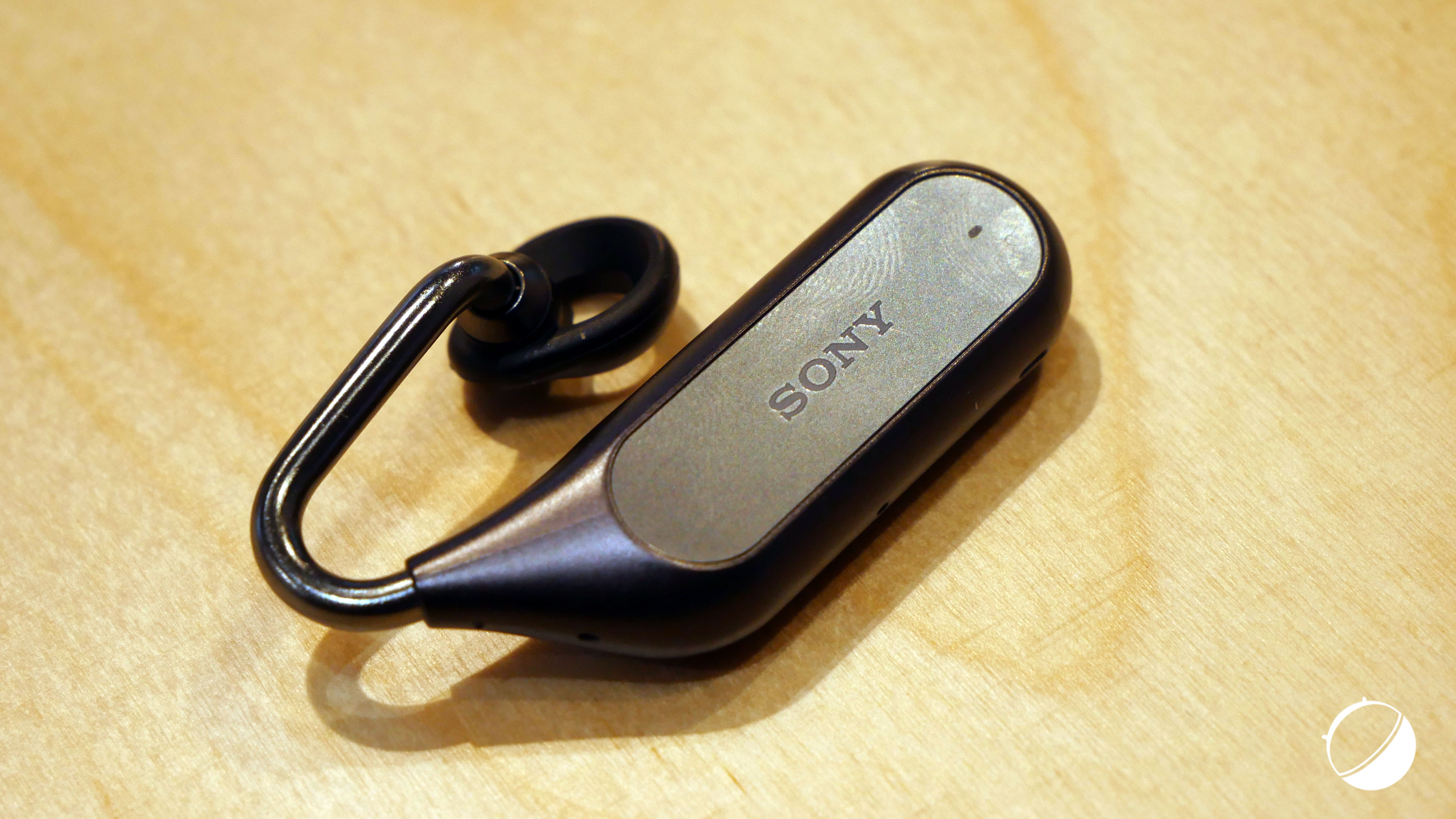 Sony Xperia Ear Duo iso