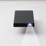Sony lance un projecteur mobile, compact, léger et capable de recharger le smartphone