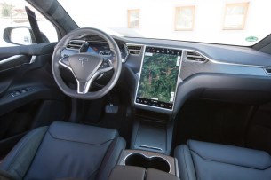 tesla-model-x-neige- (10)