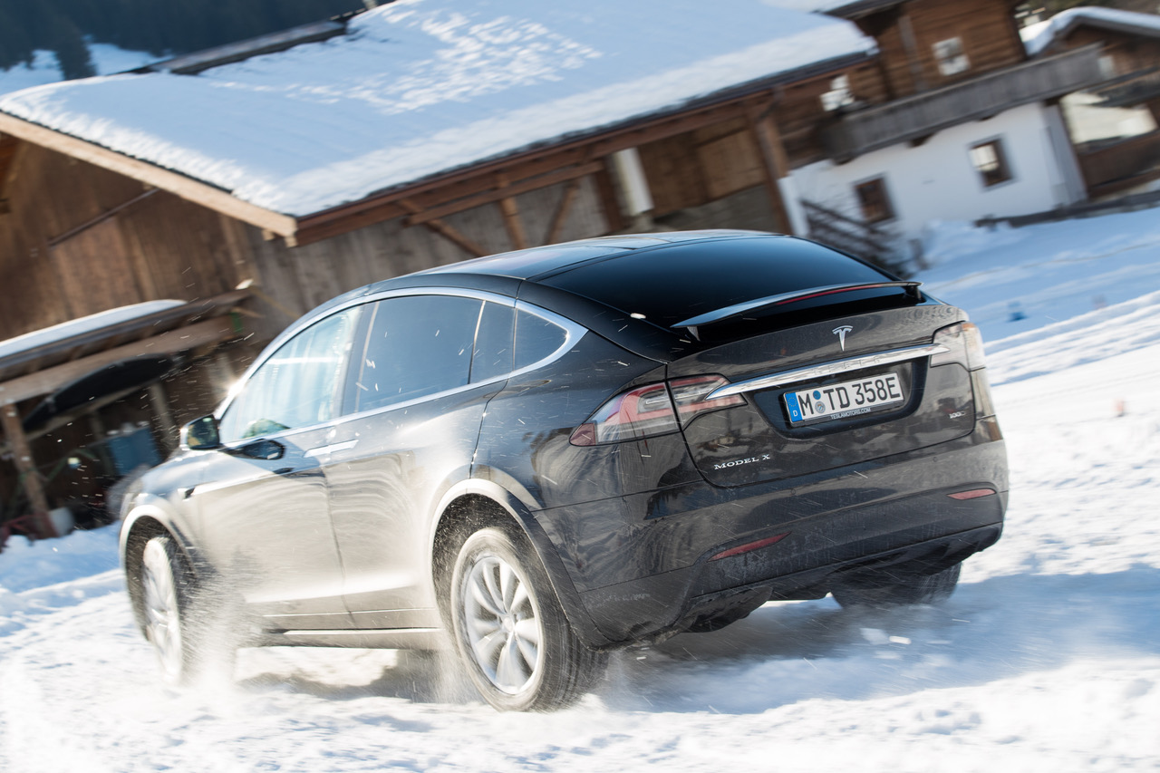 tesla-model-x-neige- (3)