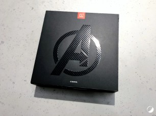 OnePlus 6 Avengers boite