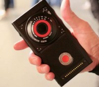 red-hydrogen-one-the-verge